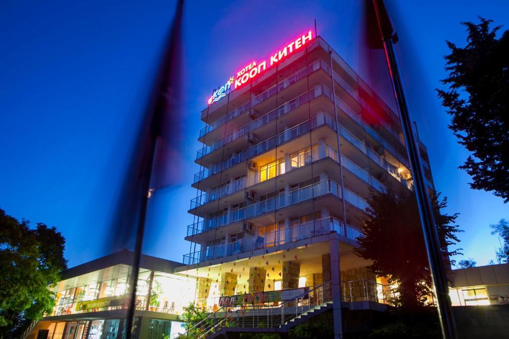 Hotel Coop - Kiten Kiten  Exteriör bild